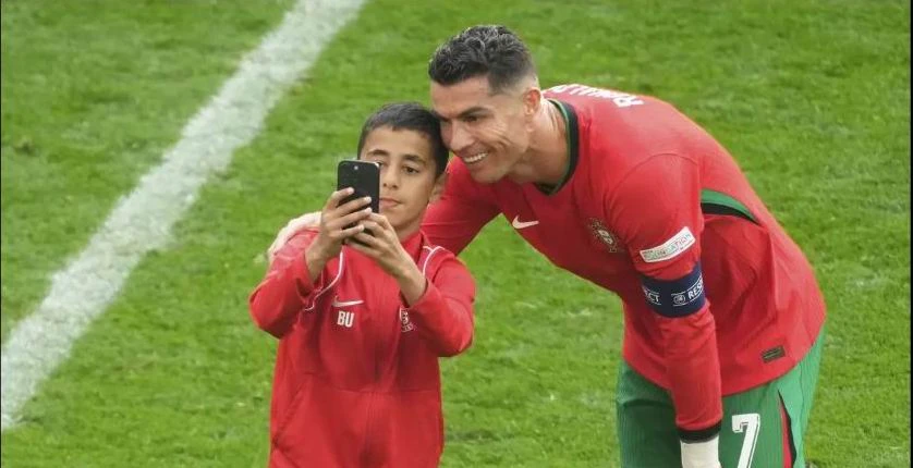 Ronaldo-bi-thay-mang-4.jpg