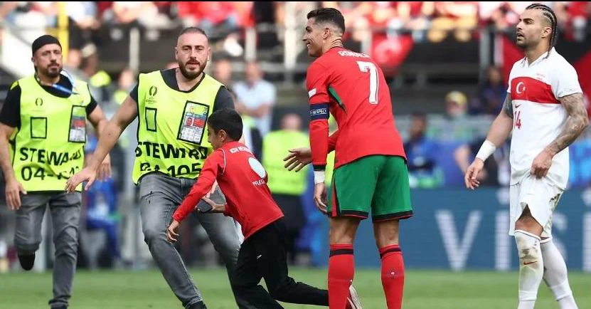 Ronaldo-bi-thay-mang.jpg