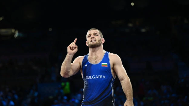 Đô vật Ramazanov của Bulgaria có ngoại hình và cách ăn mừng chiến thắng tại Olympic Paris 2024 rất giống ngôi sao UFC Khabib Nurmagomedov. Ảnh: S.E