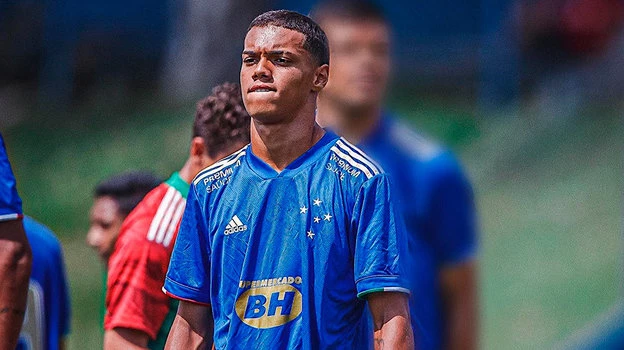 Con-trai-Ronaldinho-2.jpg