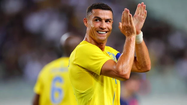 Kênh YouTube của Ronaldo qua 24 giờ phá hai kỷ lục