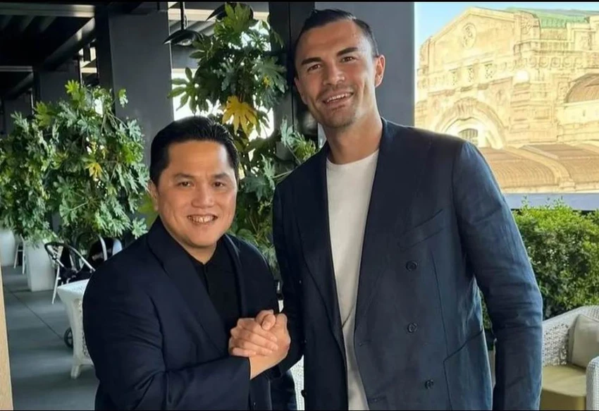 ...Vài ngày trước là thủ môn Emil Auderio. Ảnh:Bola