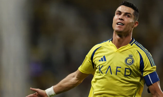Ronaldo và đồng đội không đến Iran thi đấu vì sợ chết