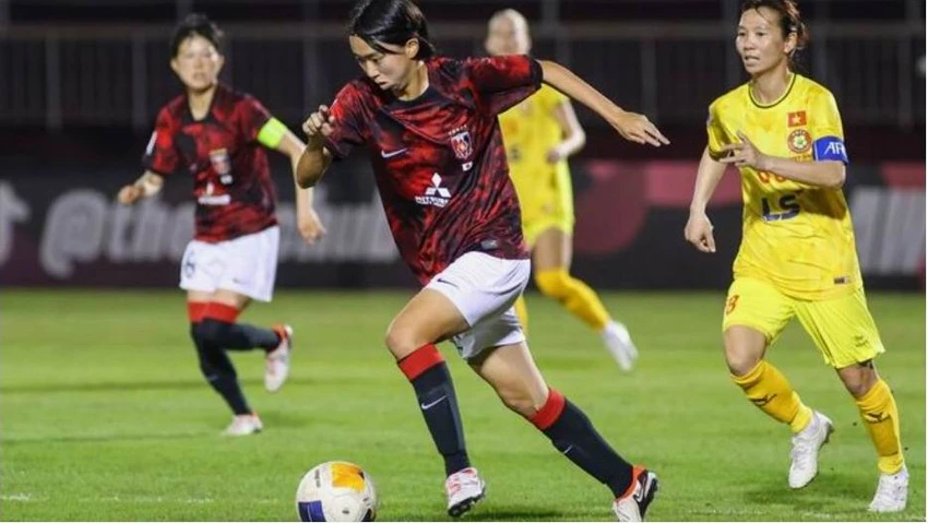 AFC-Champions-League-Nu-Trang.jpg