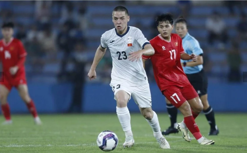 U-17-Viet-nam-Kyr.jpg