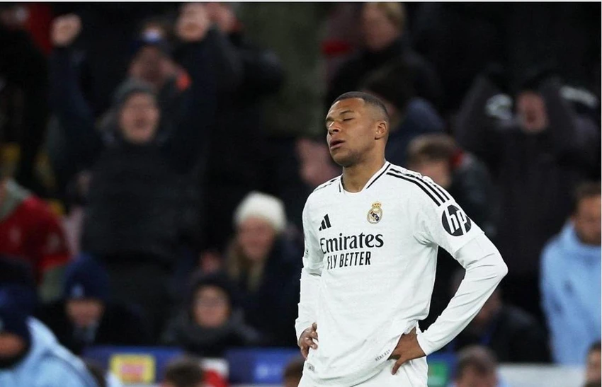 Chiec- ao- Real Madrid- Mbappe.jpg