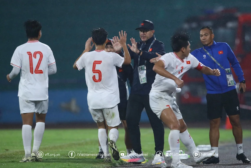 U-17- Viet-Nam-1.jpg