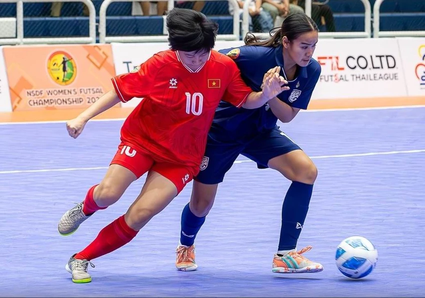 Chu-nha- Thai- Lan-1.jpg