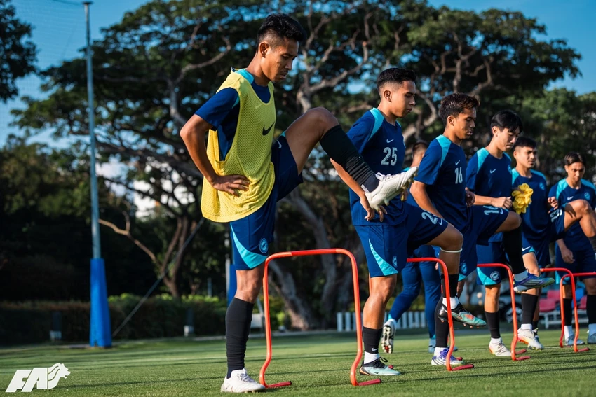 U- 23- Singapore-2.jpg