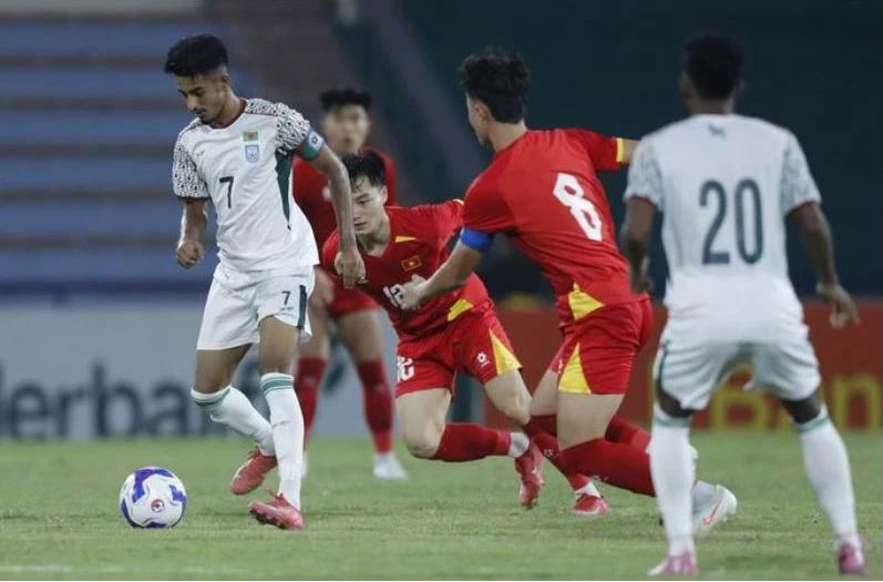 U-23 Viet-Nam- Singapore- 1.jpg