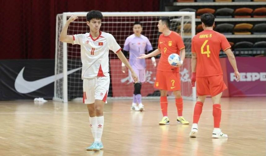 Tuyen- Viet- Nam- Le- 1.jpg