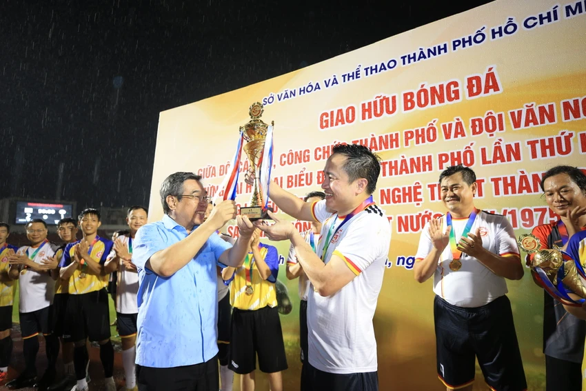 Giao- huu- Viet-Cuba-6.jpg
