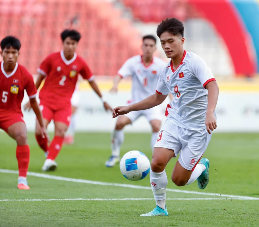 SEA- Games- 33- U-22- Viet-Nam- U-22Lao-1.jpg