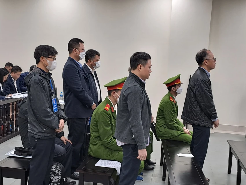 Các bị cáo tại phiên tòa. Ảnh: BT Các bị cáo tại phiên tòa. Ảnh: BT