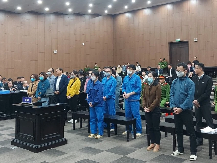 Các bị cáo tại phiên tòa. Ảnh: XA Các bị cáo tại phiên tòa. Ảnh: XA
