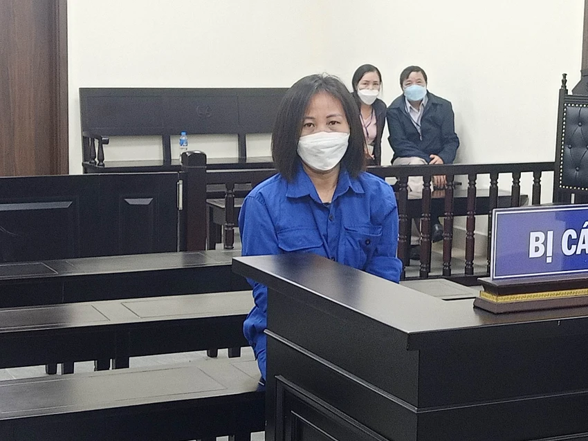 Bị cáo Vũ Thị Nguyệt tại phiên tòa hôm nay, 14-4. Bị cáo Vũ Thị Nguyệt tại phiên tòa hôm nay, 14-4.