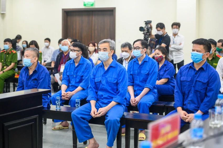 Các bị cáo tại phiên tòa. Ảnh: HN Các bị cáo tại phiên tòa. Ảnh: HN