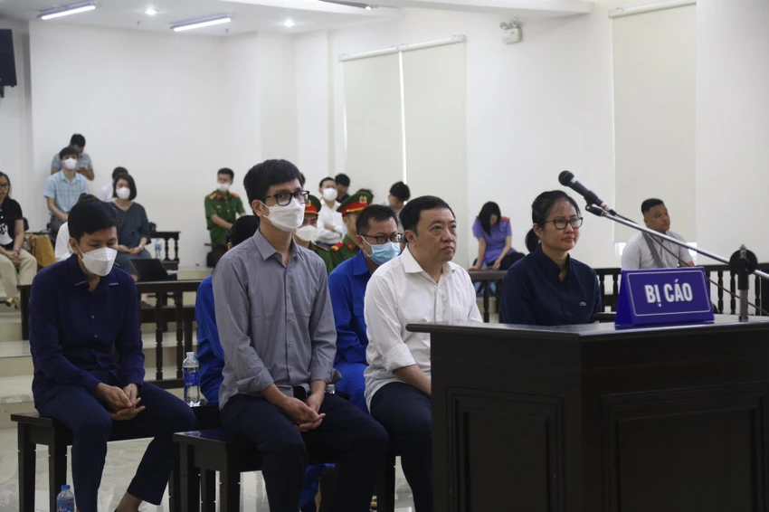 Các bị cáo tại phiên tòa. Ảnh: DT Các bị cáo tại phiên tòa. Ảnh: DT