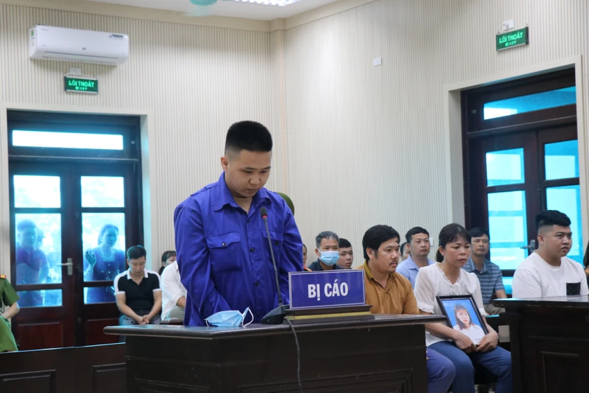 Bị cáo Phan Thanh Hoàng tại phiên tòa. Ảnh: CTV Bị cáo Phan Thanh Hoàng tại phiên tòa. Ảnh: CTV