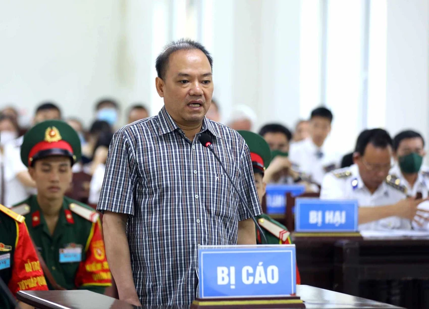 Cựu Tham mưu trưởng Bộ Tư lệnh Cảnh sát biển Phạm Kim Hậu tại phiên tòa. Ảnh: TTX Cựu Tham mưu trưởng Bộ Tư lệnh Cảnh sát biển Phạm Kim Hậu tại phiên tòa. Ảnh: TTX