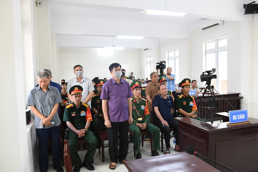 Các bị cáo nghe tuyên án. Ảnh: CTV Các bị cáo nghe tuyên án. Ảnh: CTV