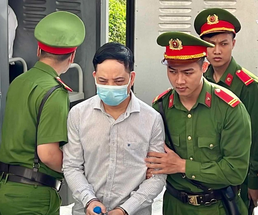Bị cáo Phạm Trung Kiên, cựu Thư ký Thứ trưởng Bộ Y tế. Ảnh: CTV Bị cáo Phạm Trung Kiên, cựu Thư ký Thứ trưởng Bộ Y tế. Ảnh: CTV