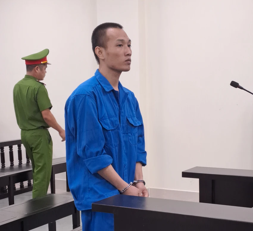 Bị cáo Nguyễn Thanh Huy lãnh án 16 năm tù về tội giết người. Ảnh: TX Bị cáo Nguyễn Thanh Huy lãnh án 16 năm tù về tội giết người. Ảnh: TX