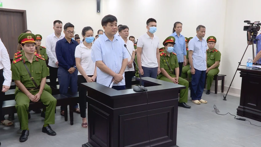 Các bị cáo tại phiên tòa. Ảnh: CTV Các bị cáo tại phiên tòa. Ảnh: CTV
