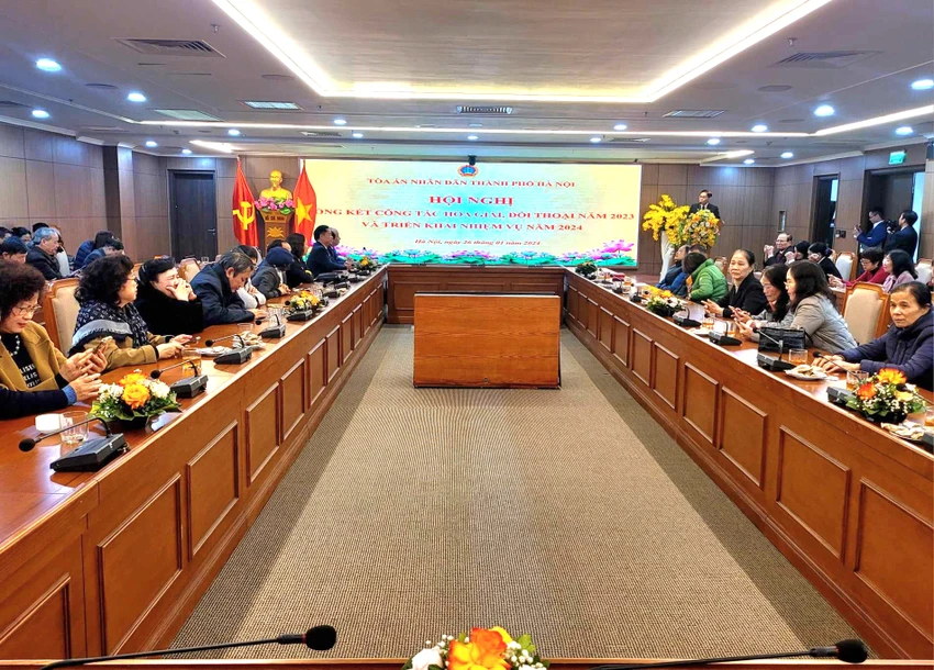 hòa giải viên