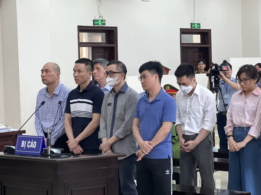 Việt Á.jpg