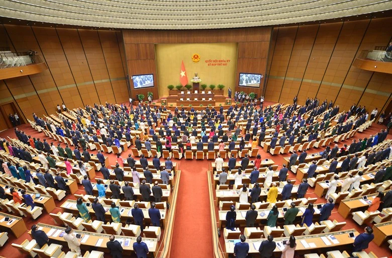 Dao có tính sát thương cao họp quốc hội.jpg