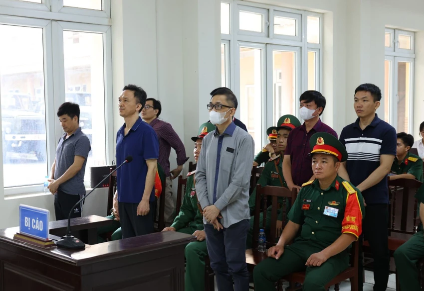 Phan Quốc Việt việt á kháng cáo.jpg