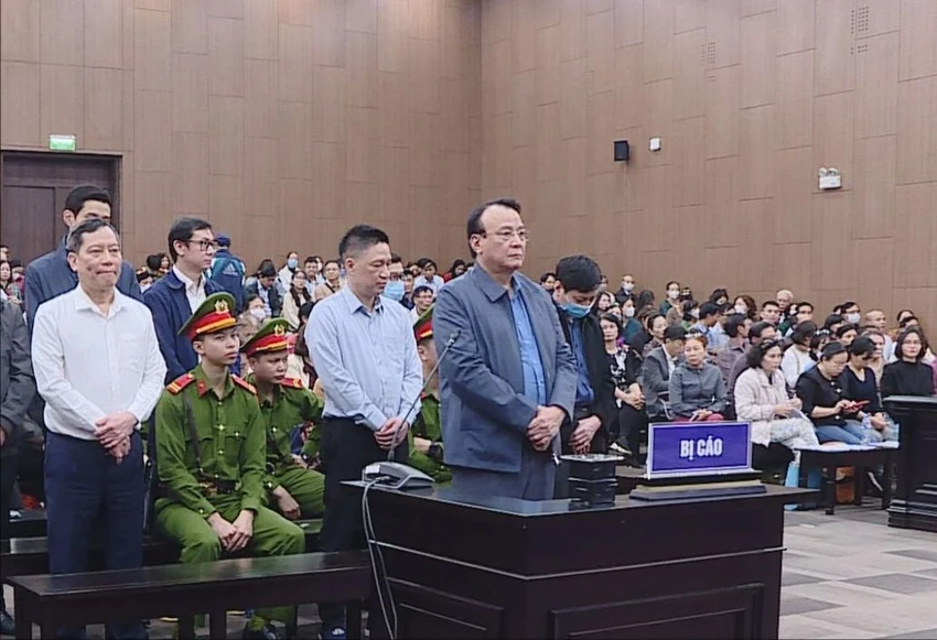 Tân Hoàng Minh bị cáo 2.jpg