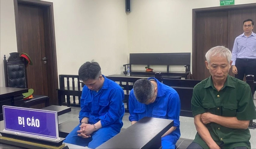 tai nạn liên hoàn 4 mẹ con tử vong.jpg