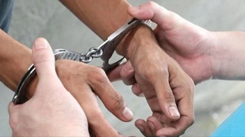 nhóm đầu gấu gây án giết người tàng trữ vũ khí bắt giữ trái pháp luật.jpg