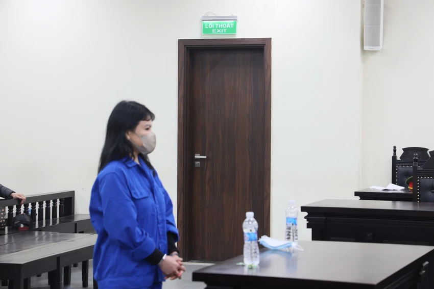 Bị cáo Vũ Thị Nhung giám đốc chi nhánh ngân hàng eximbank.jpg