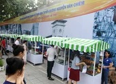 Khai trương phố hàng rong đầu tiên ở TP.HCM 