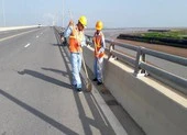 Cầu vượt biển dài nhất Việt Nam nghi bị rải đinh liên tiếp