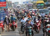 Dòng người từ miền Tây hối hả trở lại TP.HCM sau nghỉ lễ