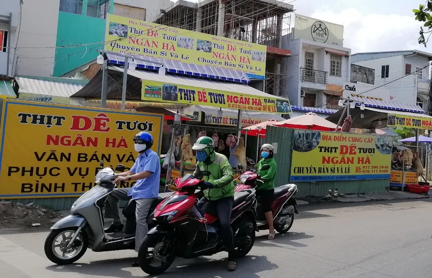 bay-hang-ra-ban-cong-trinh-2