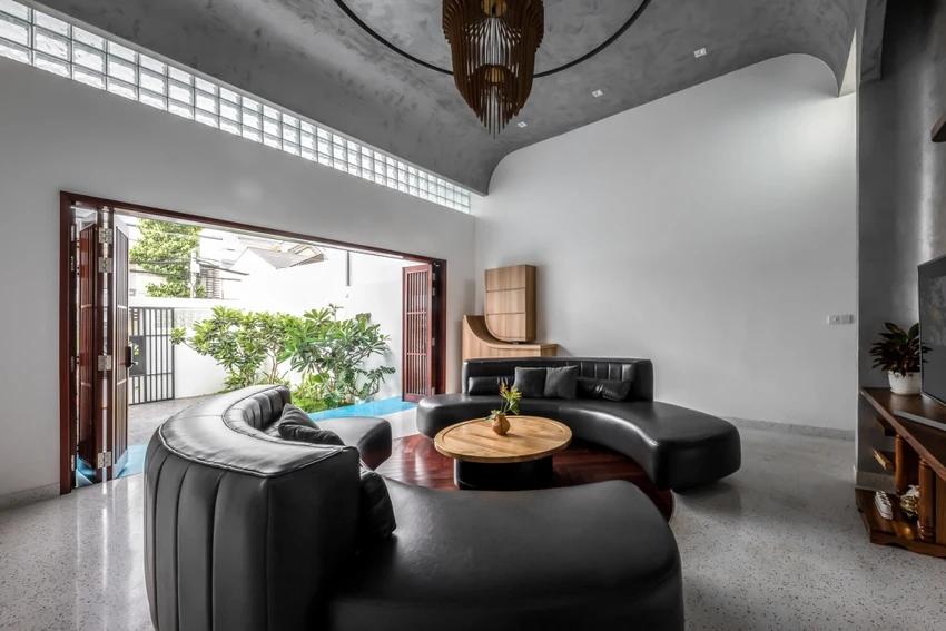 Nghỉ dưỡng tại gia trong ngôi nhà có 3 giếng trời ảnh 3 ngoi-nha-co-ba-gieng-troi-4