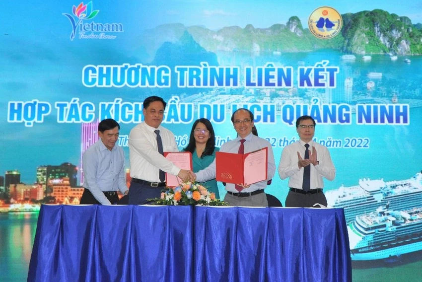 Sở Du lịch tỉnh Quảng Ninh ký kết hợp tác với doanh nghiệp du lịch trên địa bàn TP.HCM.