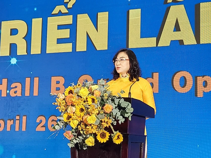 Bà Phan Thị Thắng, Phó Chủ tịch UBND TP.HCM phát biểu tại lễ khánh thành. Ảnh: THU TRINH.