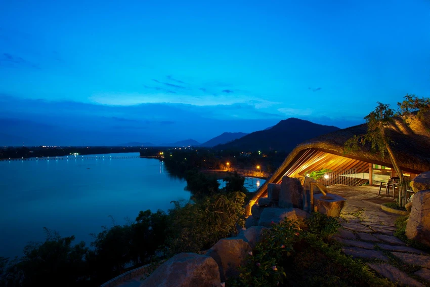 The Tent được thiết kế bởi kiến trúc sư a21studio.
