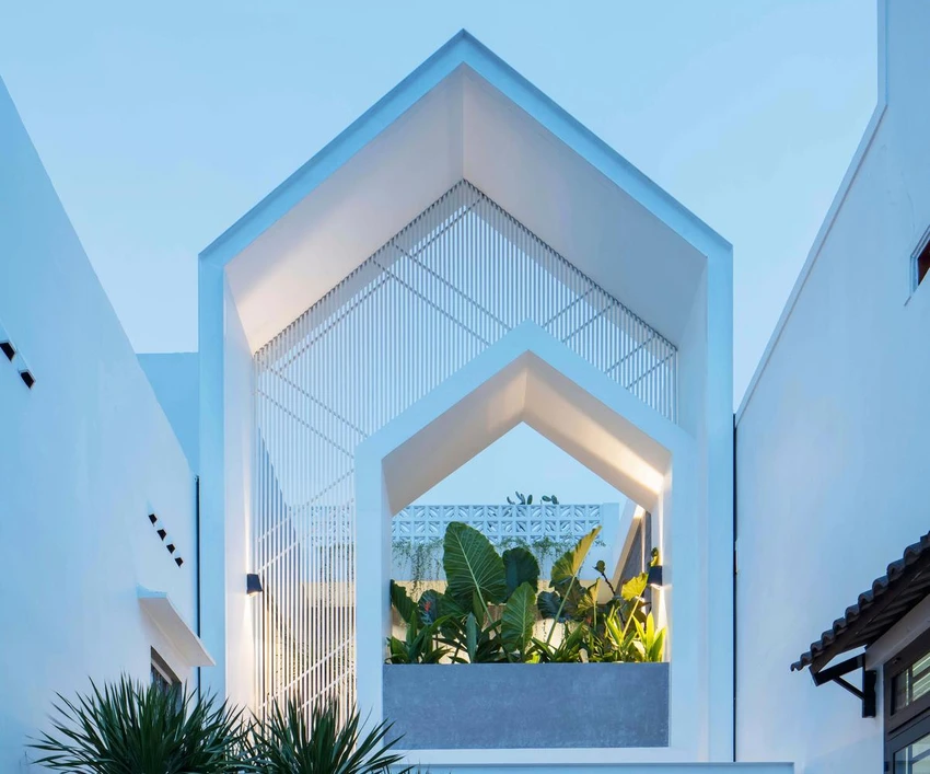 Công trình được thiết kế bởi kiến trúc sư Phạm Thái Công Hoàng (HoangGK Architecture). Công trình được thiết kế bởi kiến trúc sư Phạm Thái Công Hoàng (HoangGK Architecture).