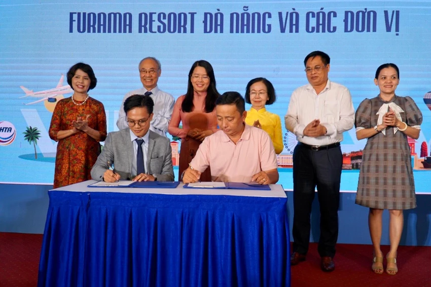 Furama resort Đà Nẵng ký kết chiến lược phát triển du lịch với các đơn vị. Furama resort Đà Nẵng ký kết chiến lược phát triển du lịch với các đơn vị.