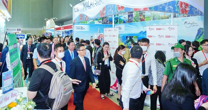 Hội chợ ITE HCMC 2022 với chủ đề "Cùng vững bước, cùng đi lên” thu hút gần 22.000 lượt khách tham quan.