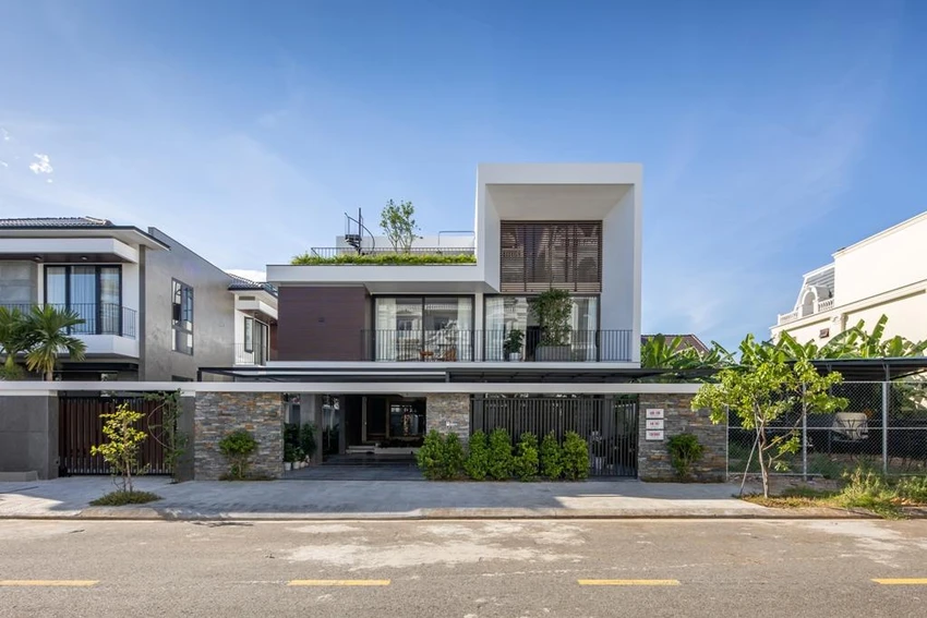 TT House tọa lạc tại TP Đà Nẵng với diện tích đất 315 m² và diện tích xây dựng 168 m². TT House tọa lạc tại TP Đà Nẵng với diện tích đất 315 m² và diện tích xây dựng 168 m².