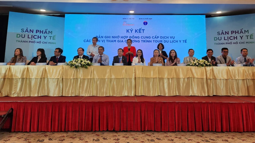 Các cơ sở y tế, doanh nghiệp du lịch, cơ sở lưu trú... ký kết bản ghi nhớ hợp đồng cung cấp dịch vụ các đơn vị tham qua chương trình tour du lịch y tế. Các cơ sở y tế, doanh nghiệp du lịch, cơ sở lưu trú... ký kết bản ghi nhớ hợp đồng cung cấp dịch vụ các đơn vị tham qua chương trình tour du lịch y tế.