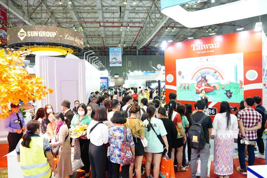 Tính đến cuối tháng 6-2023, hội chợ đã phủ hơn 70% diện tích triển lãm. Tính đến cuối tháng 6-2023, hội chợ đã phủ hơn 70% diện tích triển lãm.